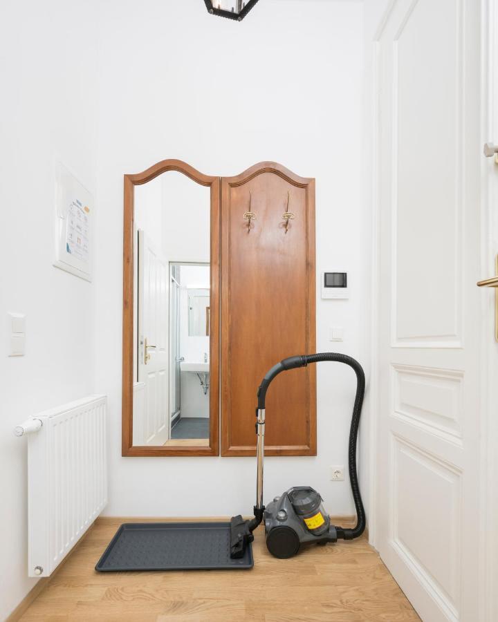 Of Hernals Apartamento